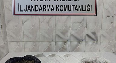 Durdurulan araçta uyuşturucu ve ruhsatsız silah ele geçirildi