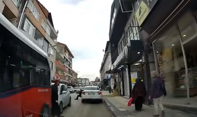 Düzce'de yayaya çarpan sürücü direksiyonu başkasına devretti