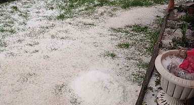 Düzce'nin yüksek kesimlerinde dolu etkili oldu