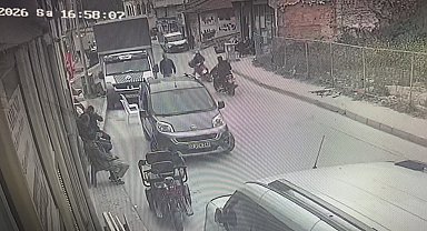 Edirne'de iki motosikletin çarpıştığı kaza kamerada: 1 yaralı