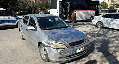 Edirne'de minibüs ile otomobil çarpıştı: 1 yaralı