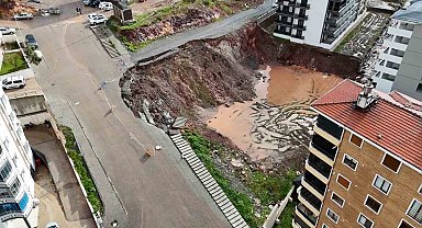 Edremit'te inşaat alanında toprak kayması