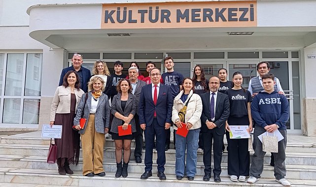 Efeler'de 'İklim Krizi ile Mücadele' münazarası tamamlandı