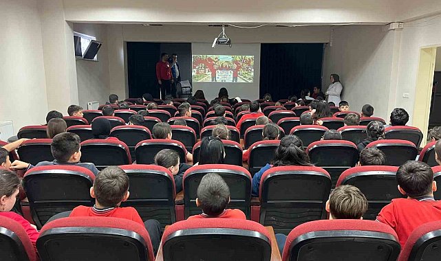 Eğitim Fakültesi'nden otizm farkındalığına katkı