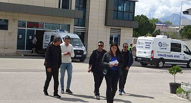 Ekmek almak için markete giden yaşlı adam çöp kamyonunun altında hayatını kaybetti