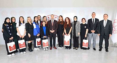 Elazığ'da derece giren öğrenciler ödüllendirildi