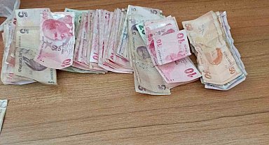 Elazığ'da dilencinin 'bebek arabası' hilesi zabıtaya takıldı