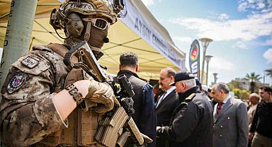 Emniyet teşkilatı Aydın'da gücünü sahada gösterdi