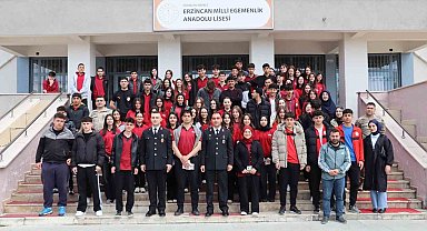 Erzincan'da 882 öğrenciye jandarma akademisi tanıtıldı