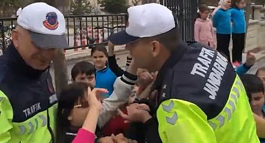 Erzincan'da öğrencilere trafik farkındalık eğitimi