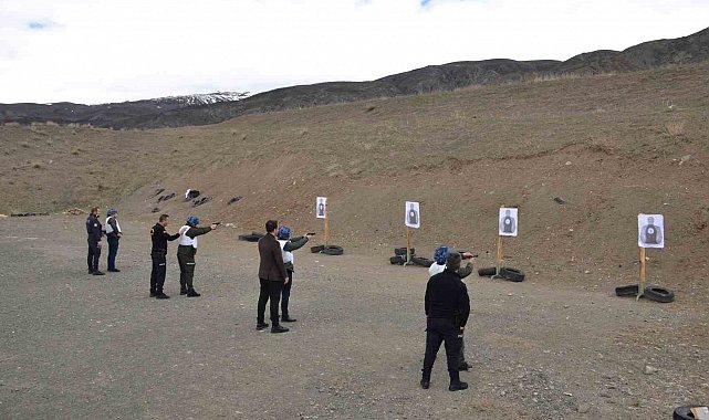 Erzincan'da orman personeline silah kullanımı ve bakımı eğitimi