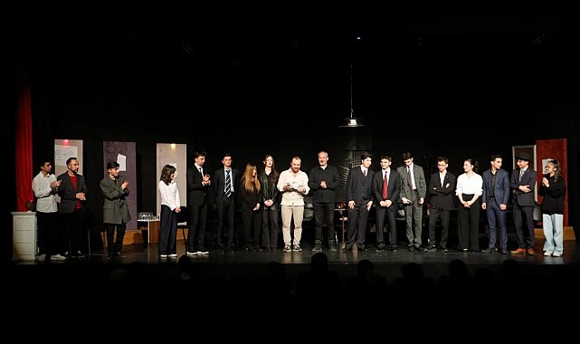 Erzurum Lisesi öğrencilerinden anlamlı sahne: "12 Öfkeli" büyük beğeni topladı
