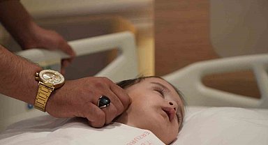 Erzurum Şehir Hastanesi'nde bir ilk: Kumsal bebek şifa buldu
