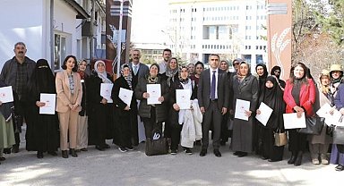 Erzurum'da kadınlara kırmızılahana ve kereviz yetiştiriciliği eğitimi