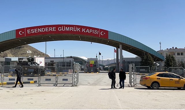 Esendere Sınır Kapısı'nda "güvenli geçiş" mesaisi sürüyor