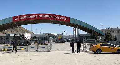 Esendere Sınır Kapısı'nda "güvenli geçiş" mesaisi sürüyor