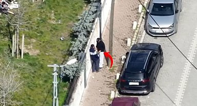 Esenyurt'ta el sıkışma yöntemiyle uyuşturucu ticaretine polis baskını: 5 gözaltı
