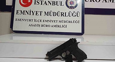 Esenyurt'ta iş yerine silahlı saldırı kamerada