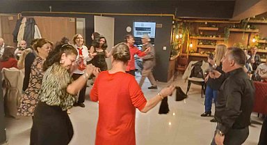 Eskişehir'de kadın zeybeklerin 'Meşk Gecesi' güzel geçti