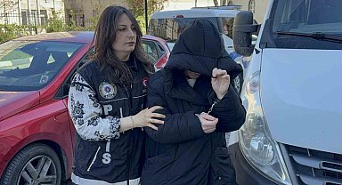 Evde uyuşturucuyla yakalanan kadın gözaltına alındı