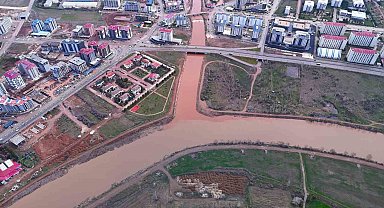 Fadlum Çayı Kızılırmak'a rengini verdi