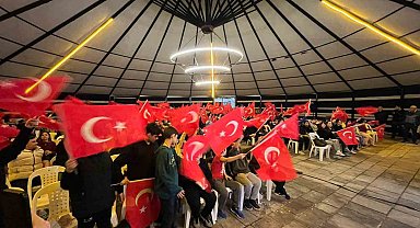 Fatih'te, A Milli Takım'ın Kosova galibiyeti coşkuyla kutlandı