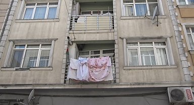 Fatih'te birinci kattan düşen 4 yaşındaki çocuk ağır şekilde yaralandı