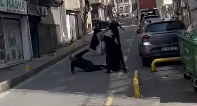 Fatih'te boşanma aşamasındaki çiftin aileleri arasında tartışma: 2 yaralı