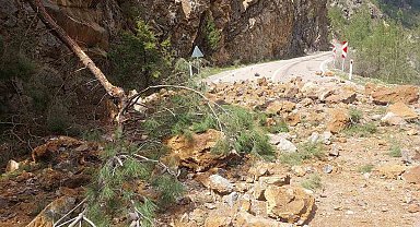 Feke-Saimbeyli kara yolu ulaşıma kapandı