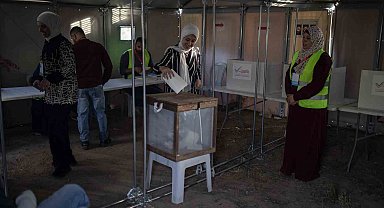 Filistinliler yerel seçim için sandık başında