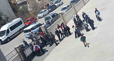 Gaziantep'te lise önünde kurusıkı tabancalı saldırı paniği