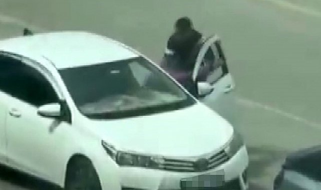 Gaziantep'te trafikte yaşanan şiddet olayı cep telefonu kamerasında