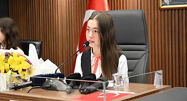 Gaziosmanpaşa'da 23 Nisan Çocuk Meclisi'den dünyaya barış mesajı