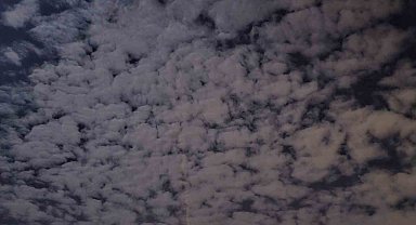 Geceyi aydınlatan doğa şöleni: Elazığ'da eşsiz bulut manzarası