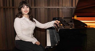 Genç piyanistin 'üstün' başarısı