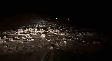 Gercüş'te heyelan: Mahsur kalan vatandaşlar kurtarıldı