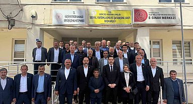 Gercüş'te muhtarlar Kaymakam Uzun ile bir araya geldi