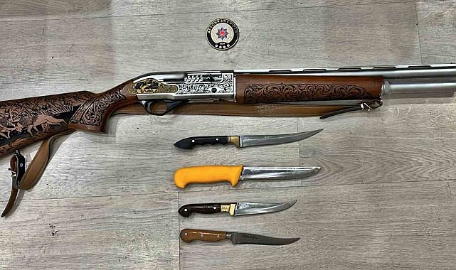 Giysi dahi çalan hırsızlar polisten kaçamadı