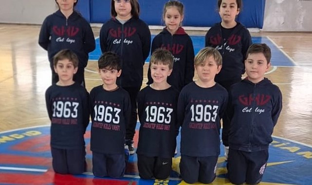 GKV'nin altın kulaçları başarıdan başarıya koşuyor