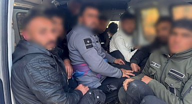 Göçmenler balık istifi gibi taşınırken yakalandılar