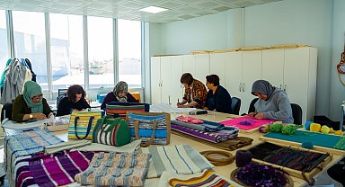 Gölbaşı'nda atıklar sanata dönüşüyor