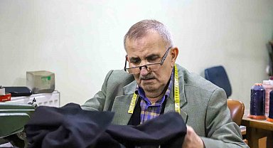 Gümüşhane'nin çınarlarından İlyas Aslan'ın 56 yıllık meslek yolculuğu