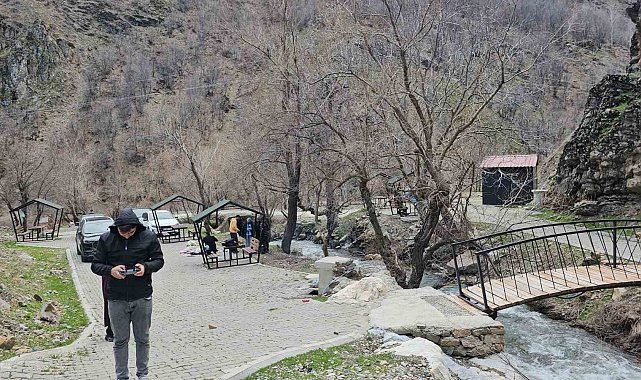 Gümüşkanat Şelalesi'ne yoğun ilgi
