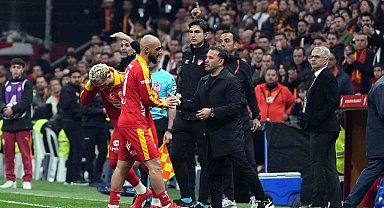 Günay Güvenç ve Ahmed Kutucu ıslıklandı