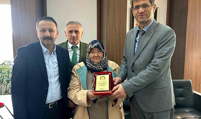 Gurbetçi anne ve oğlundan memleketine sağlık desteği