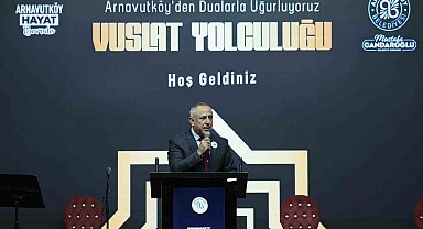 Hacı adayları, Arnavutköy'den dualarla uğurlandı