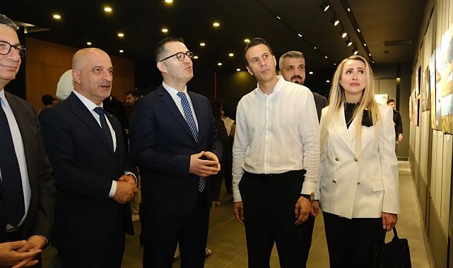 Hadi Mousavi'nin "Geçmişin İzinde: Eskişehir Fotoğraf Sergisi"