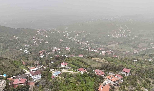 Hatay'da çöl tozu etkisini sürdürüyor