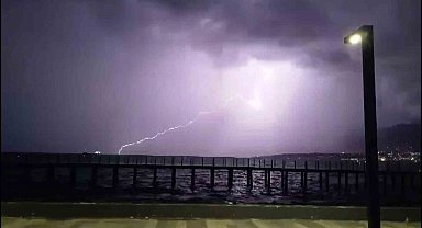 Hatay'da şiddetli yağış etkili oldu