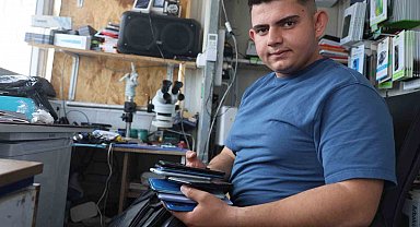 Hırsızlık anında 'Sadece sıfır telefonları al' diyen suç makinası hırsız ve çırağı tutuklandı